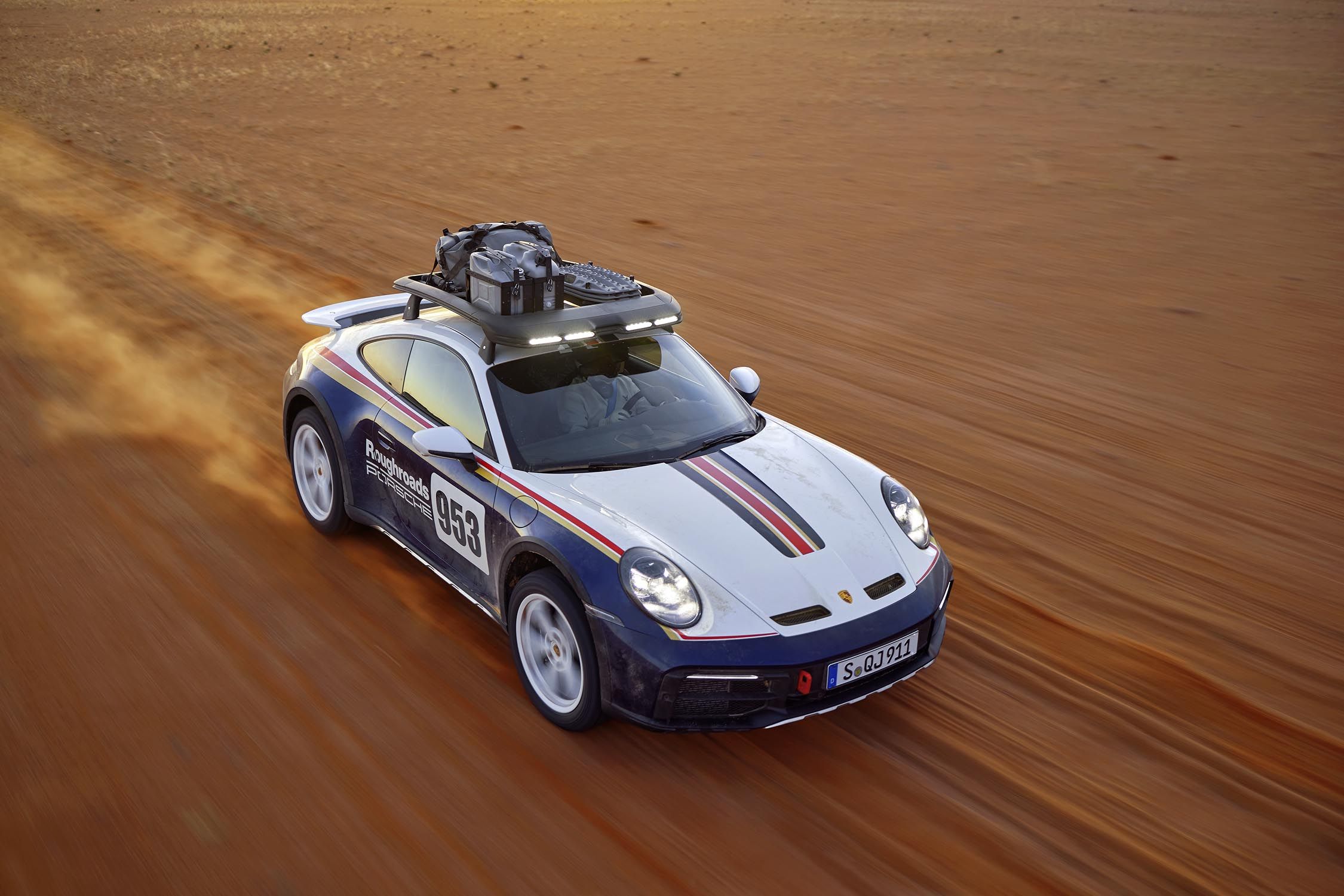 480 ch pour l'édition limitée Porsche 911 Dakar